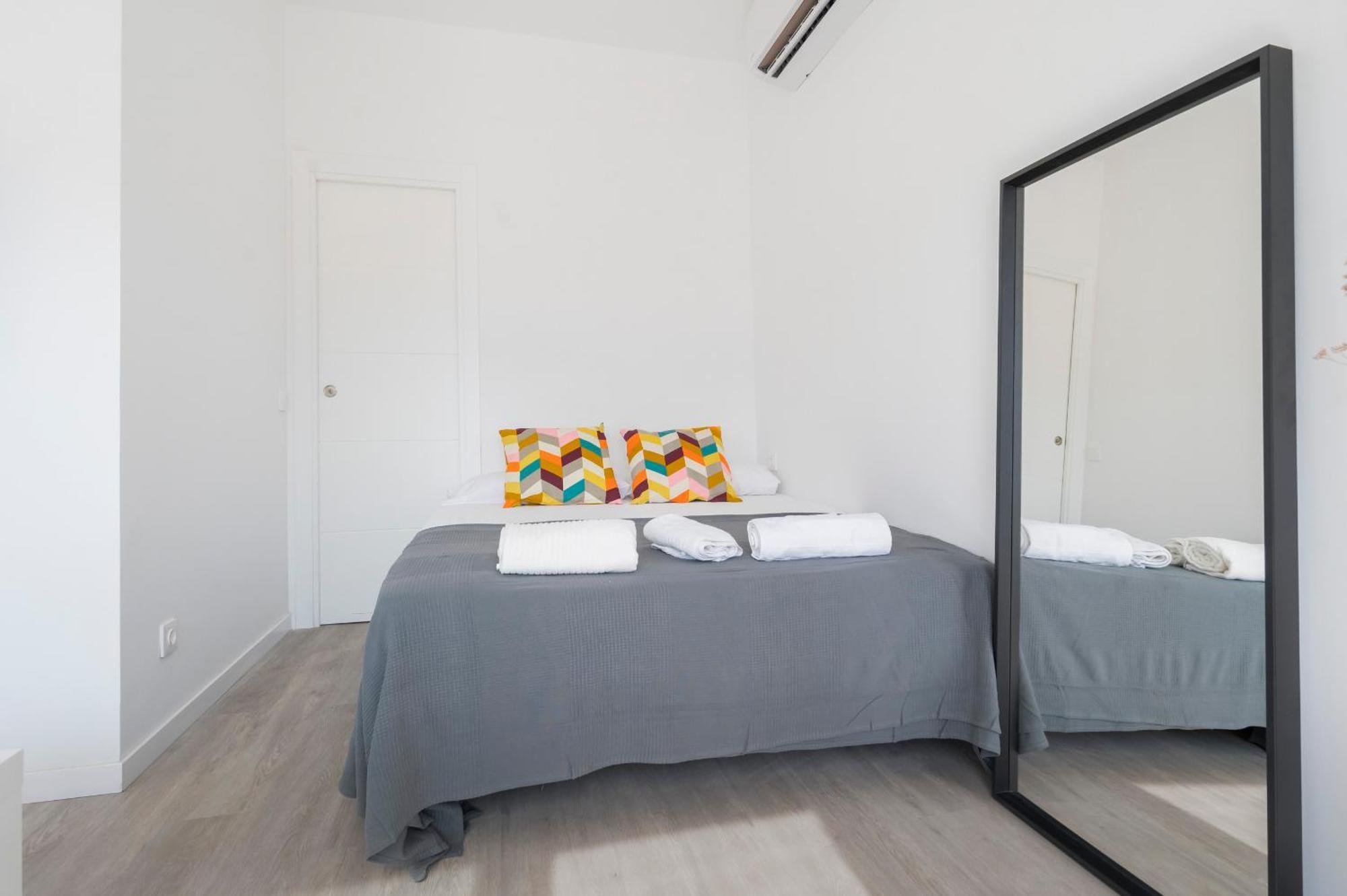 Anfitrion Triana 3 *